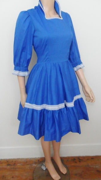 Vintage blue country dance dress side